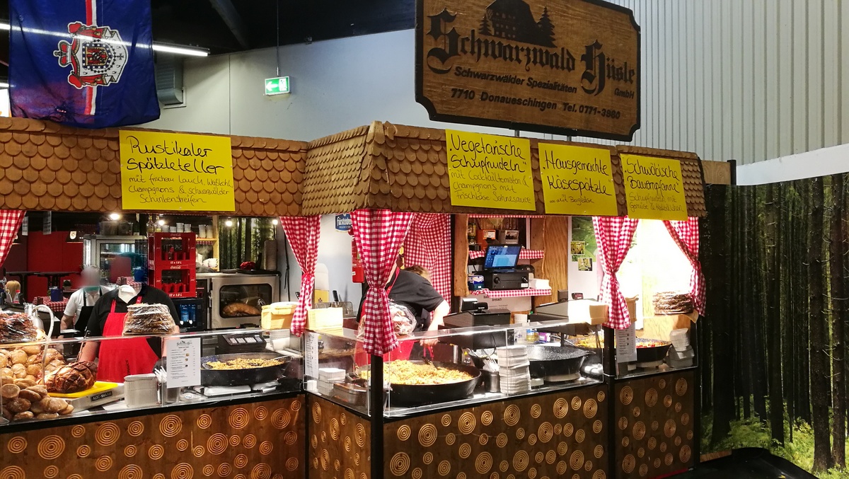 Freizeitmesse in Nürnberg : Ein ausgewogenes Gleichgewicht an Angeboten rund um Reisen und Freizeit - Menschen Messen und Veranstaltungen RSS-Feed  Schwarzwald-Speck-und-Spätzle-Freizeitmesse-Nürnberg-2018